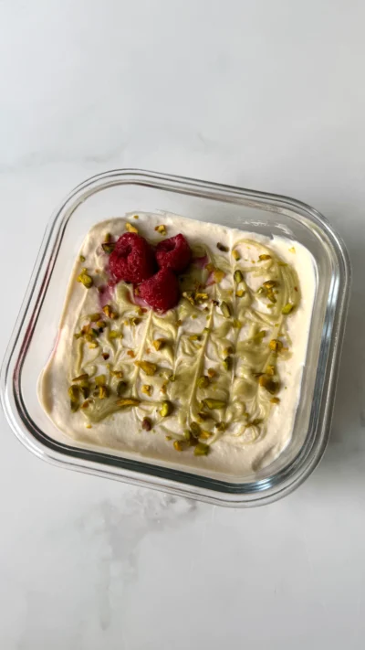 Raspberry Pistachio Overnight Weetbix