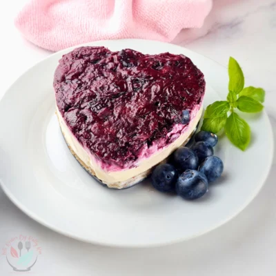 Easy No Bake Keto Blueberry Cheesecake