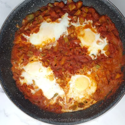 Quick and Easy Keto Shakshuka: Low Carb Breakfast Recipe