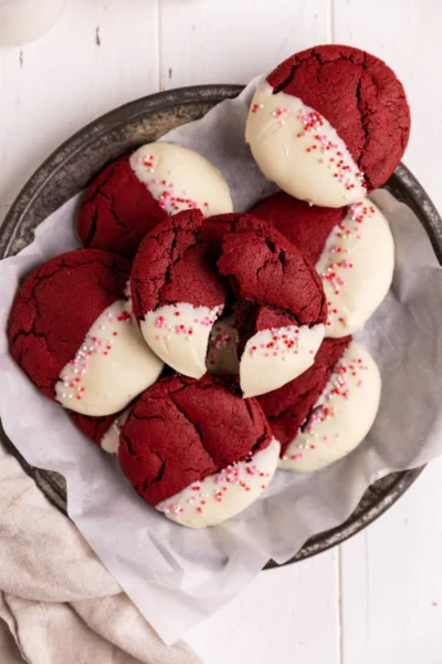 Soft & Chewy Red Velvet Cookies with White Chocolate Drizzle (No Chill!)