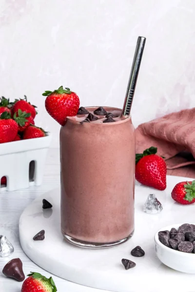 Chocolate Covered Strawberry Smoothie