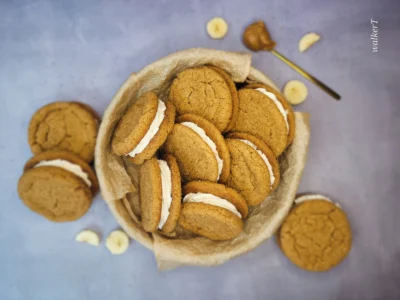 Biscoff Banana Buttercream Sandwich Cookies (Vegan)