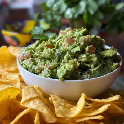 10-Minute Guacamole Recipe