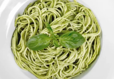 Quick and Easy Basil Pasta Sauce – 10 Minute Meal