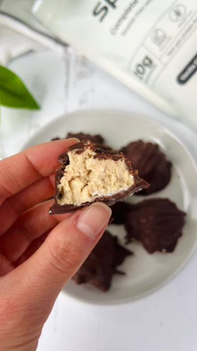 4 Ingredient Coconut Truffles