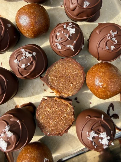 Chocolate Almond Date Balls