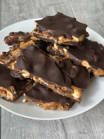 Chocolate Peanut Butter Date Bark