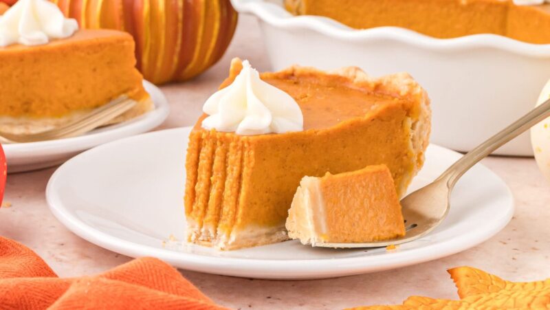 Easy Pumpkin Pie by Tessiestable - FoodSocial