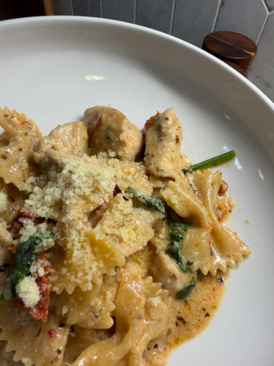 One Pot Creamy Sun-dried Tomato Pasta