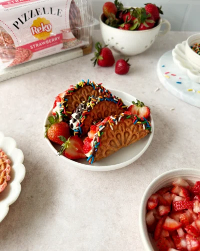 Strawberry Dessert Tacos