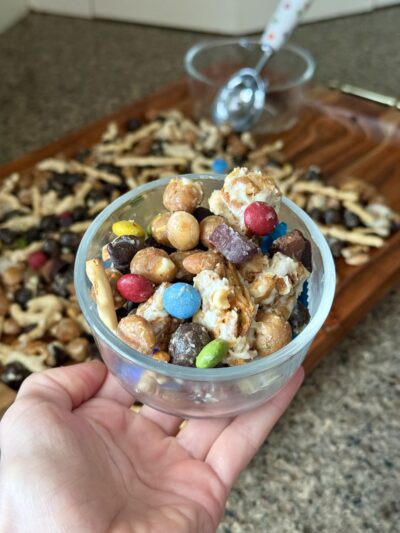 loaded ice-cream sundae snack mix