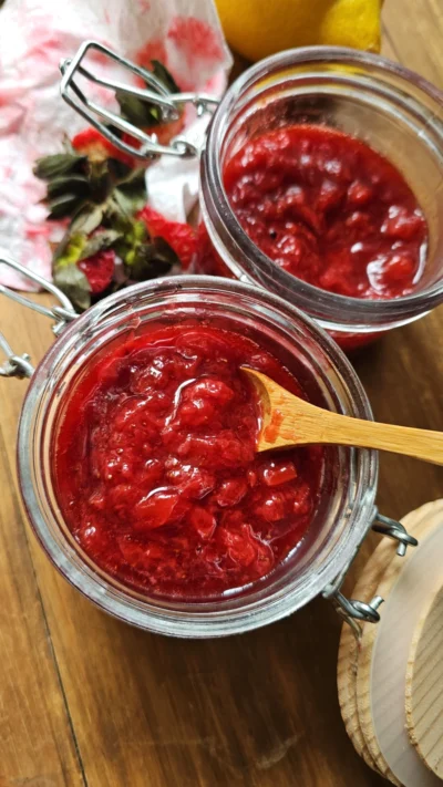 2-Ingredient Strawberry Jam (small batch)