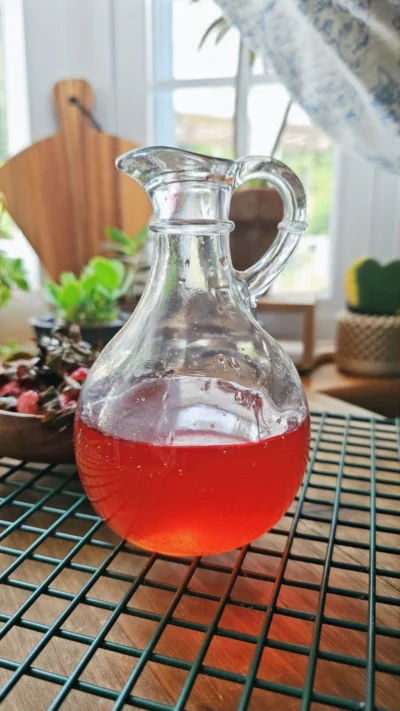 Strawberry Top Infused Vinegar
