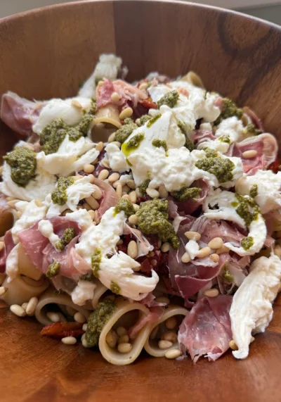 Proscuitto Pesto Caprese Pasta Salad
