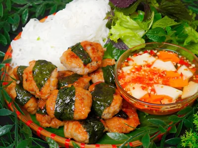 Bún Chả Hanoi – Vietnamese Grilled Pork with Rice Vermicelli
