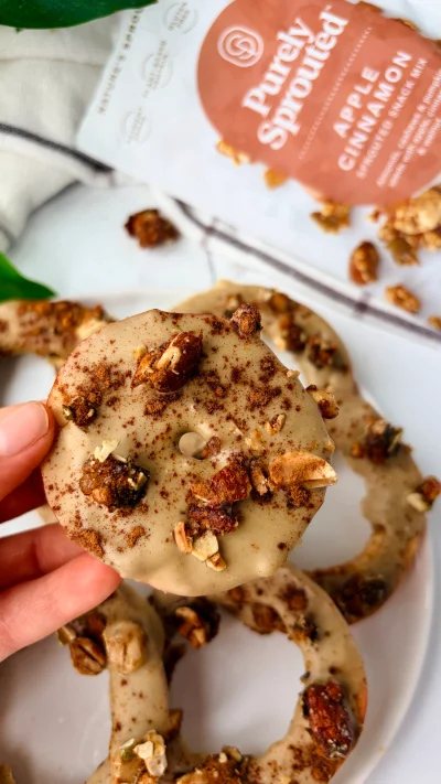 White Chocolate Cinnamon Apple Rounds