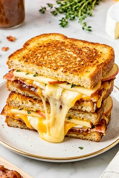 Bacon & Apple Grilled Cheese Sandwich