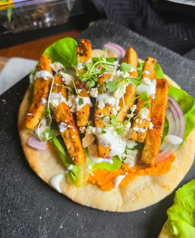Mediterranean Chik’n Pitas