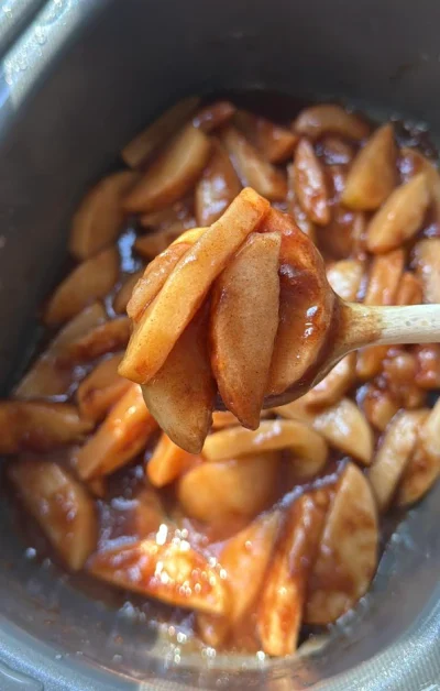 Crockpot Stewed Cinnamon Apples