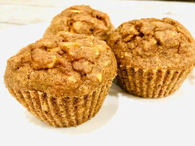 Cinnamon Apple Oat Muffins