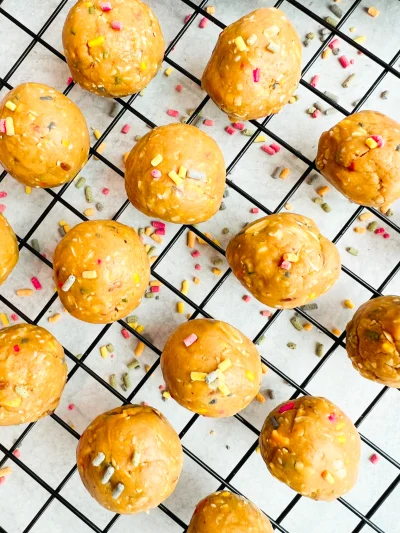 Funfetti Cake Batter Bites (No Bake)