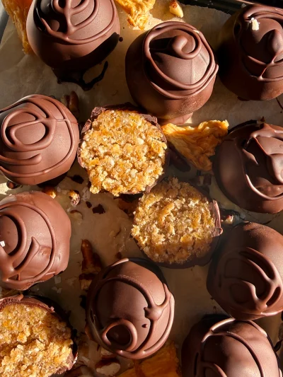 Pineapple Pecan Energy Bites